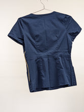 Load image into Gallery viewer, Jaanuu 2 Pocket Scrub Top